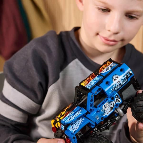 لگو تکنیک مدل 42219 مانستر Jam Grave Digger آتش و یخ — تصویر ۹