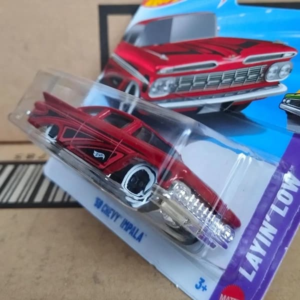 ماشین هات ویلز مدل ’59 Chevy Impala کد JJJ15 — تصویر ۷