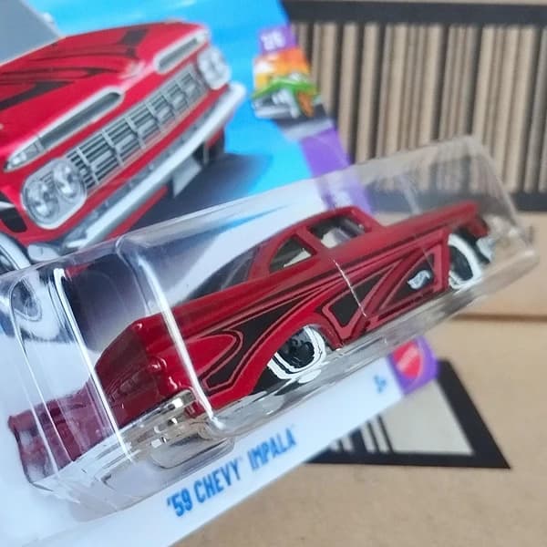 ماشین هات ویلز مدل ’59 Chevy Impala کد JJJ15 — تصویر ۹