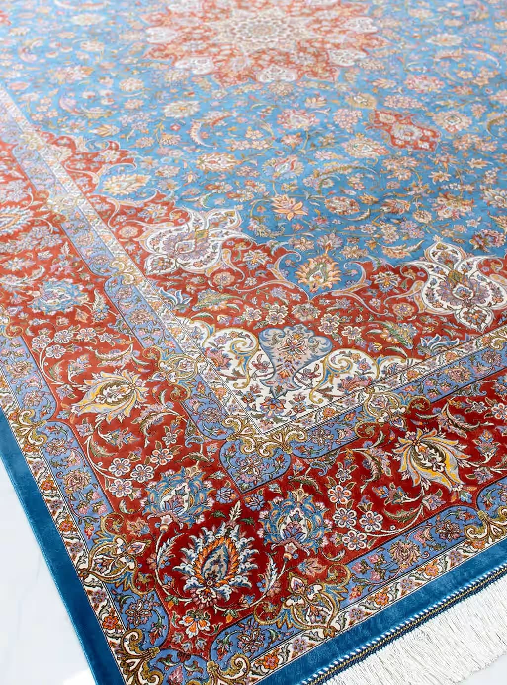 فرش ابریشم طرح نگار 1700 شانه تراکم 5100 کد v528 — تصویر ۴