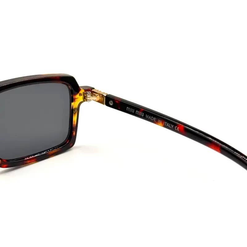 عینک آفتابی میو میو کد Miu Miu Y513 — تصویر ۱۲