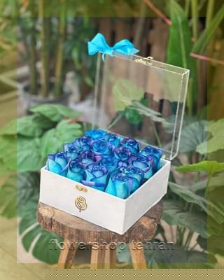 با گل برای دوست فضای سرد و خسته‌کننده را زنده کن