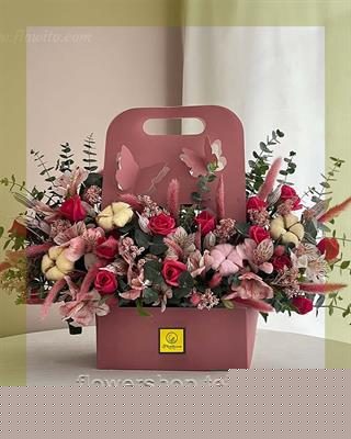 سفارش اینترنتی دسته گل برای تبریک ریاست با بسته‌بندی هدیه‌ای و چشم‌نواز