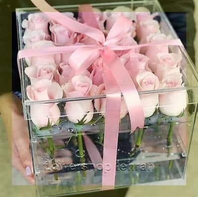 عکس سبد گل فانتزی با گل‌های تازه و دیزاین حرفه‌ای