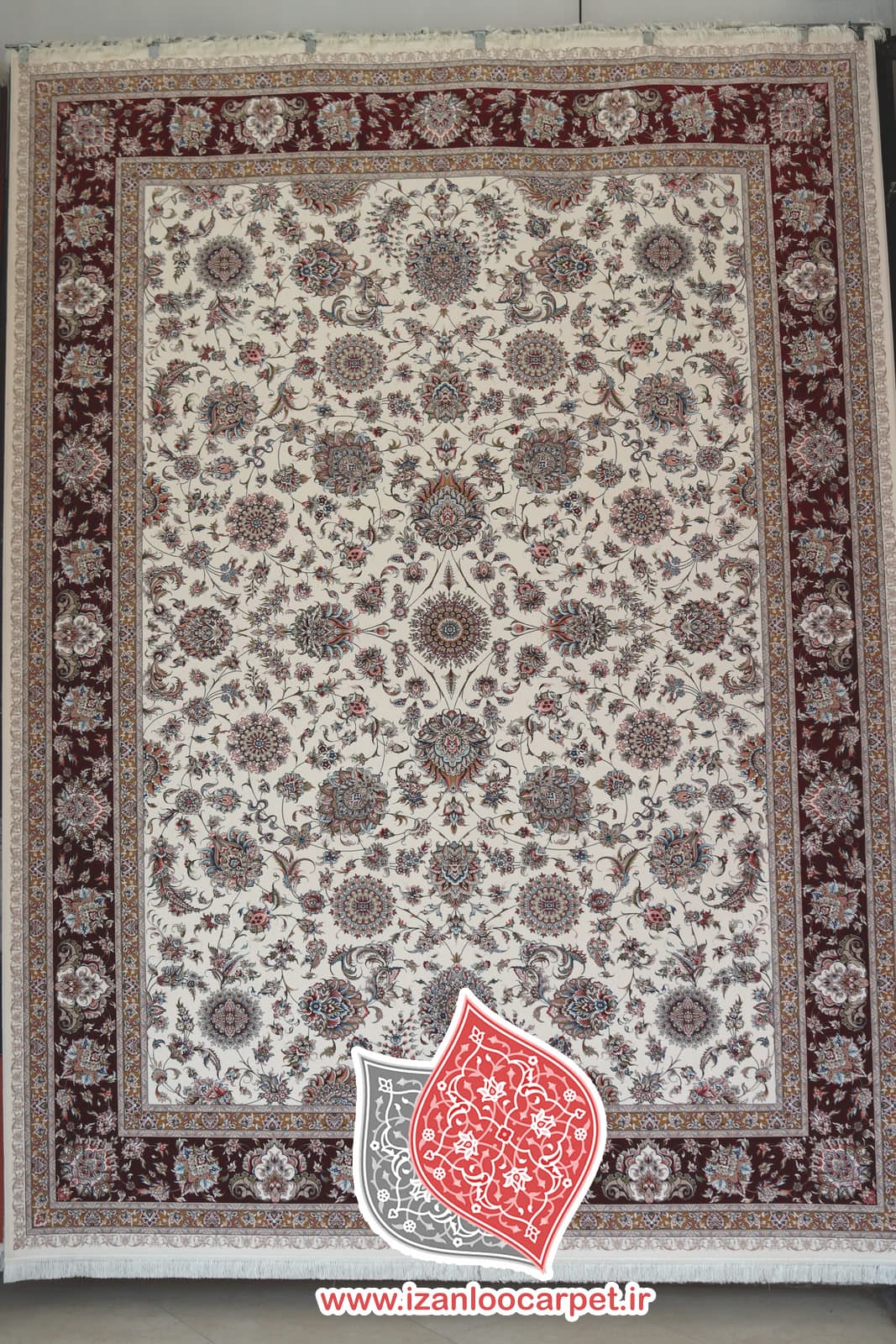 فرش زمرد مشهد طرح 46001 کرم لاکی 1500 شانه تراکم 4500 تمام نخ اکریلیک