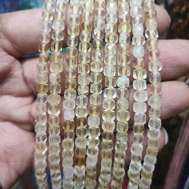 ریسه سنگ سیترین مکعبی سایز ۴ تراش کد13259 — تصویر ۳