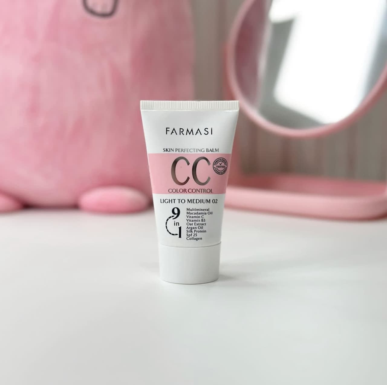 سی‌سی کرم 9 در 1 فارماسی با SPF25 حجم 50 میلی‌لیتر