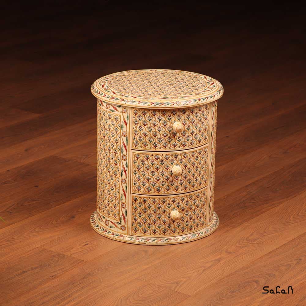 میز کنار سالنی استخوانی کلکسیونی