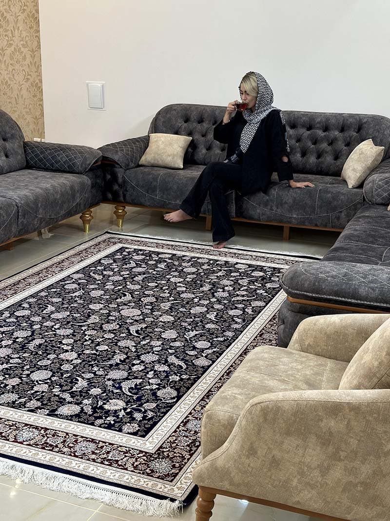 فرش ماشینی مدرن سیزان کاشان – کد رستا سرمه ای لاکی 12820 sl — تصویر ۷