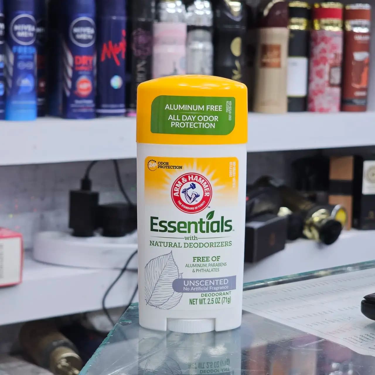 مام استیک ضد تعریق ژله ای آرم اند هامر اسنشیال بدون بو 71 گرمی ARM & HAMMER Essentials Deodorant Unscented Stick — تصویر ۵