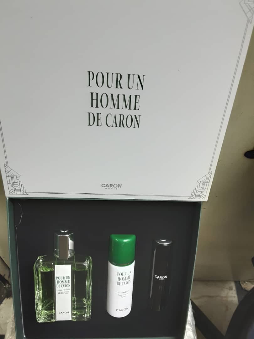 ست عطر ادکلن مردانه کارون پوران هوم عطر شاه ادوتویلتPOUR UN HOMME DE CARON SET OF EDT — تصویر ۵
