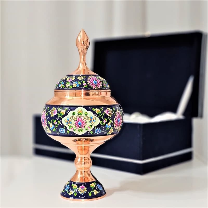 شکلات خوری مسی پایه دار مس و پرداز ارتفاع 27 به همراه جعبه فانتزی — تصویر ۱۱