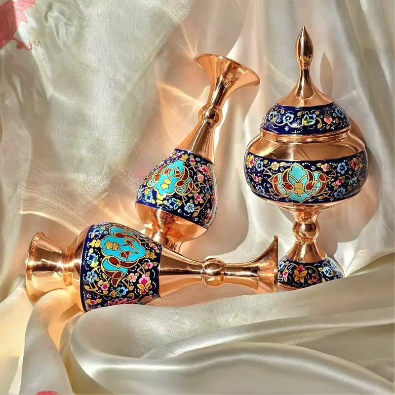 ست گلدان 20 و شکلات خوری 23 پایه دار مس پرداز طلایی — تصویر ۴