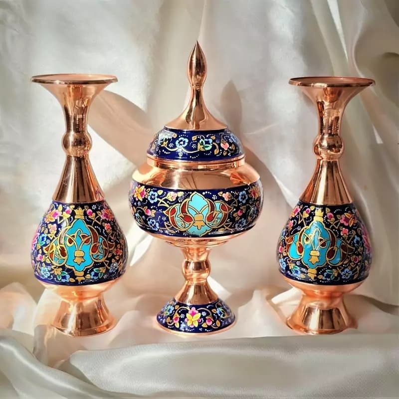 ست گلدان 20 و شکلات خوری 23 پایه دار مس پرداز طلایی