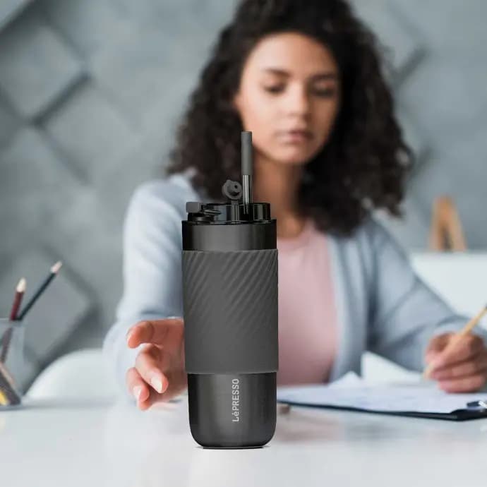 ماگ حرارتی لپرسو مدل Lepresso LPCM520 coffee mug sleeve and straw 520ML — تصویر ۳