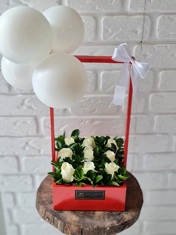 باکس گل رز کد 195 – گل فروشی آنلاین رزگاردن