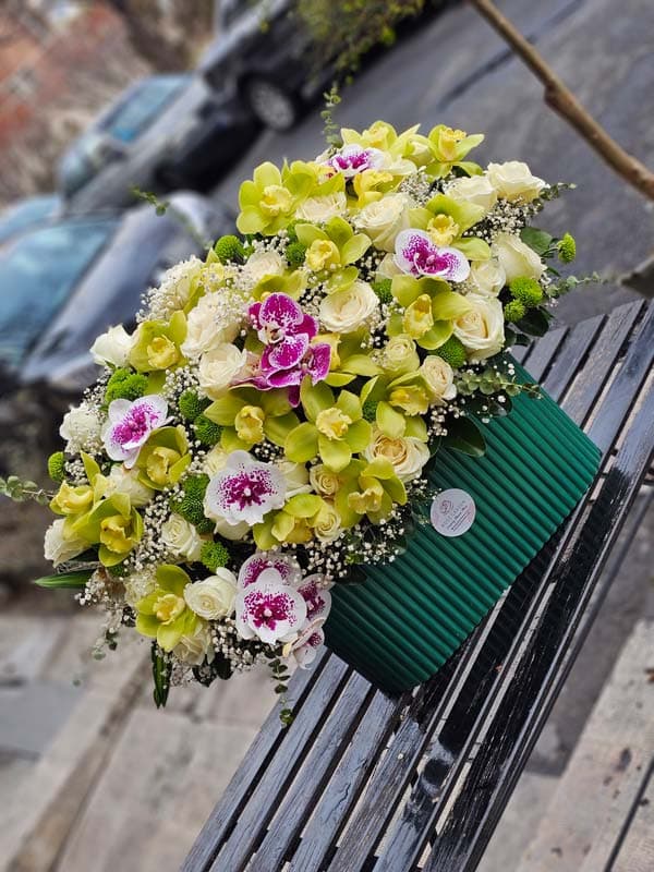 باکس گل لاکچری فانتزی کد 784 – گل فروشی آنلاین رزگاردن — تصویر ۱۱