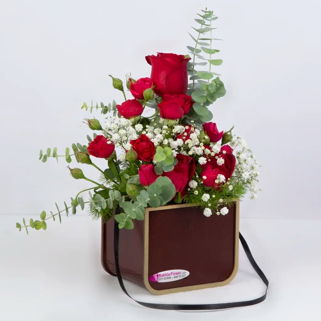 باکس گل هدیه رز هلندی قرمز کد 2750 — تصویر ۷