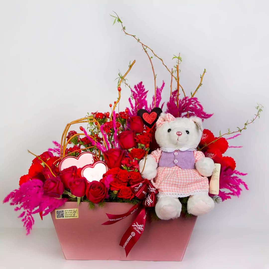 باکس گل ولنتاین کد 1030