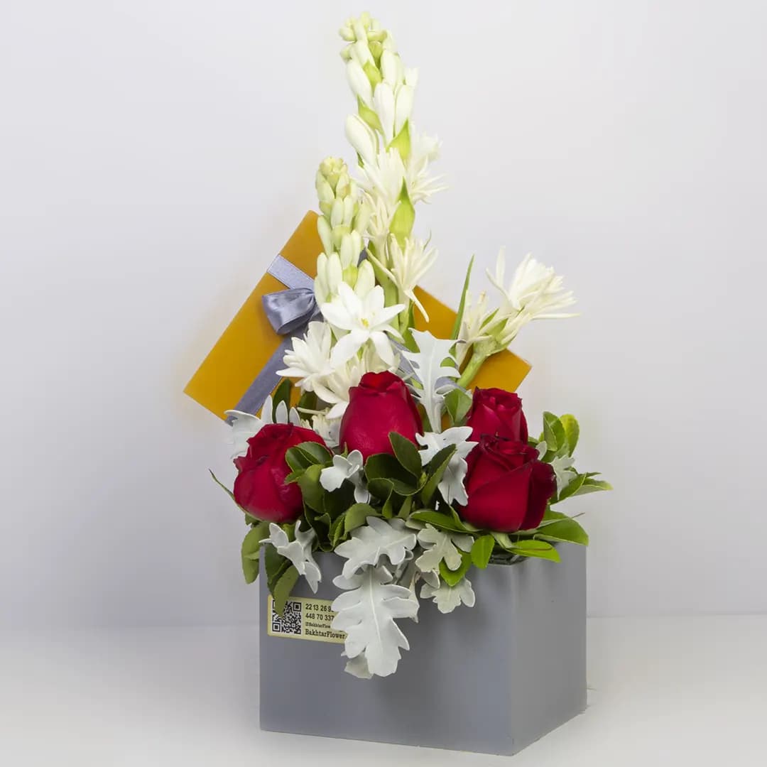 باکس گل رز و مریم کد 16497