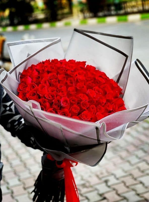 باکس گل تولد و تبریک طرح سیما — تصویر ۲