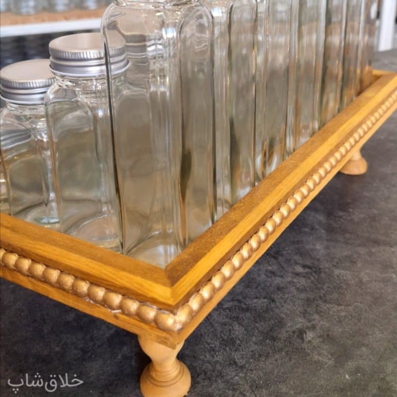 استند و رایزر چوبی روی کابینت و پذیرایی دور کنفی — تصویر ۱۱