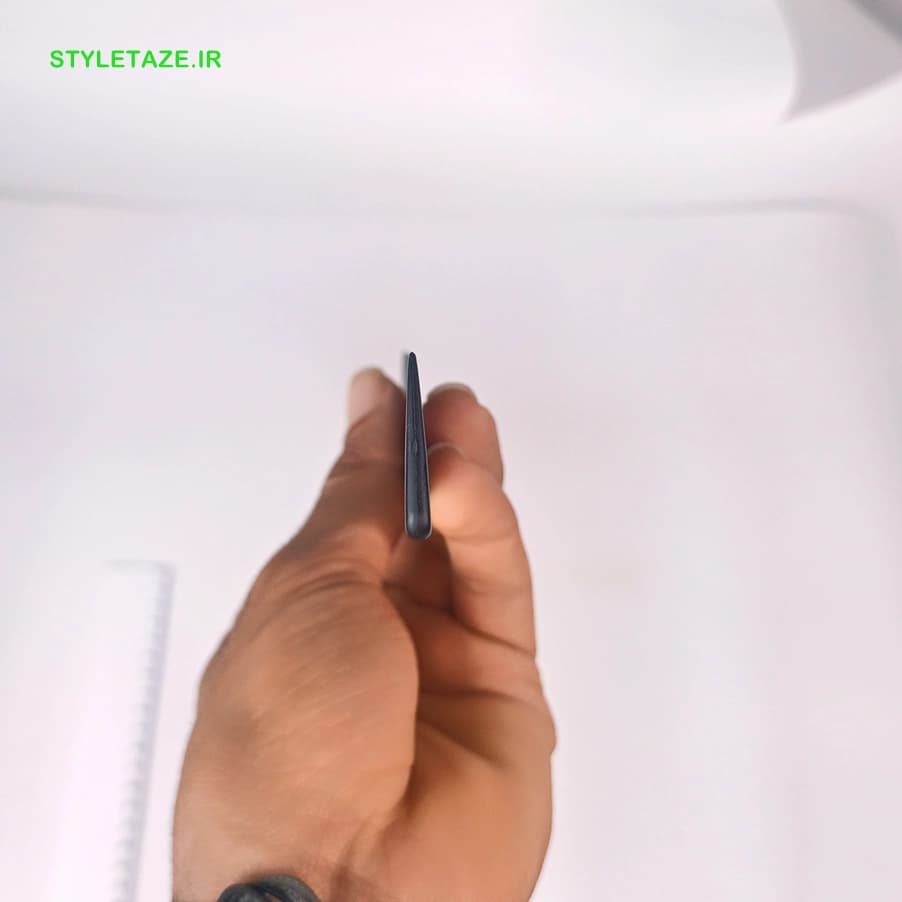 شانه دو دندانه سایز متوسط برند تونی اند گای ضد حرارت و ضد الکتریسیته با مقاومت و طراحی یکنواخت | TONI & GUY 0713 — تصویر ۷
