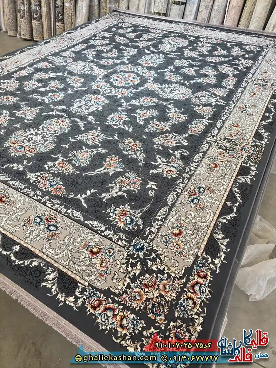 فرش کلاسیک 700 شانه طرح افشان نورا رنگ طوسی دودی کاشان