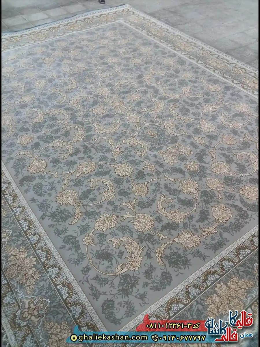 فرش کلاسیک 1200 شانه طرح افشان صدف رنگ طوسی نقره ای کاشان — تصویر ۳