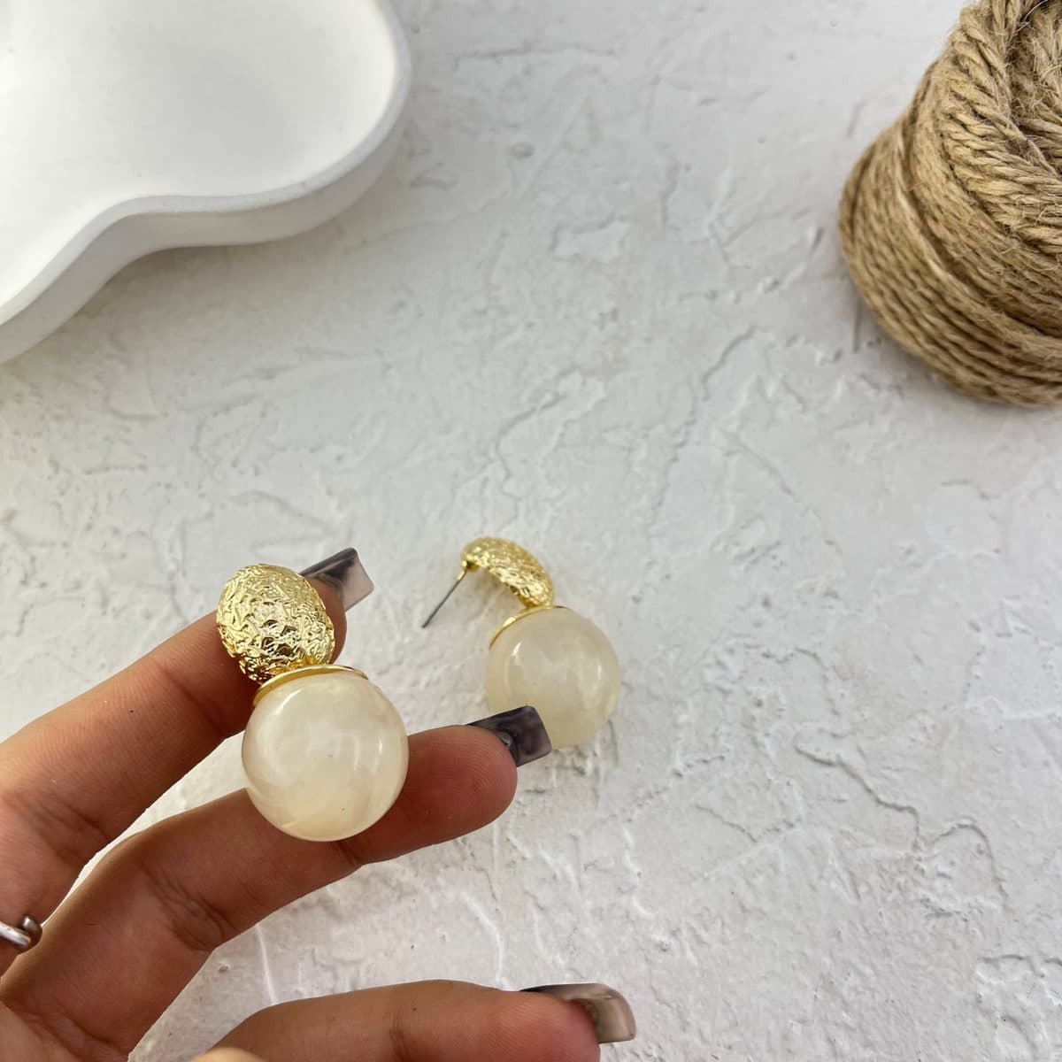 گوشواره زنانه مدل میناکاری کد E6323 — تصویر ۴