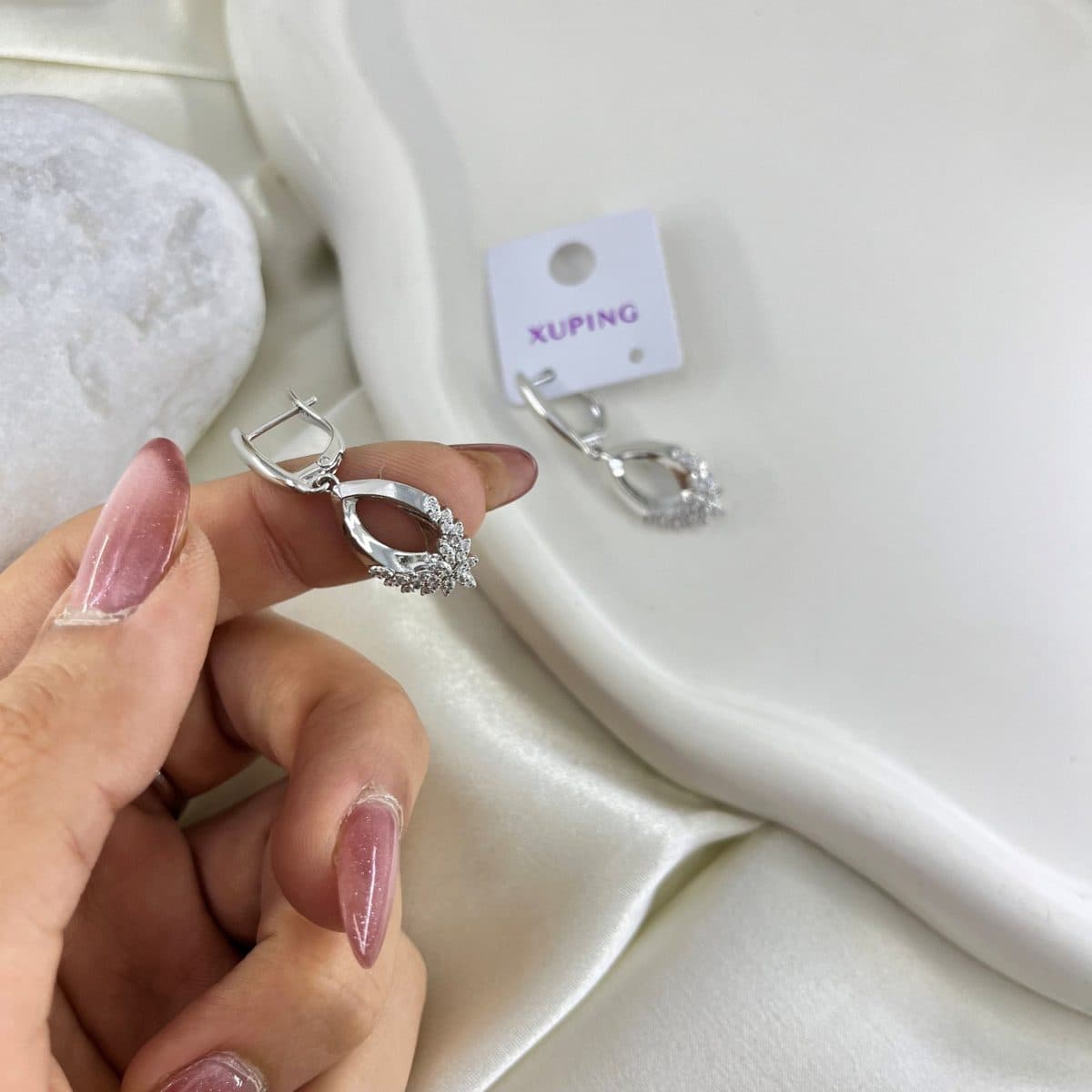 گوشواره زنانه ژوپینگ مدل گل جواهری کد E6333 — تصویر ۶