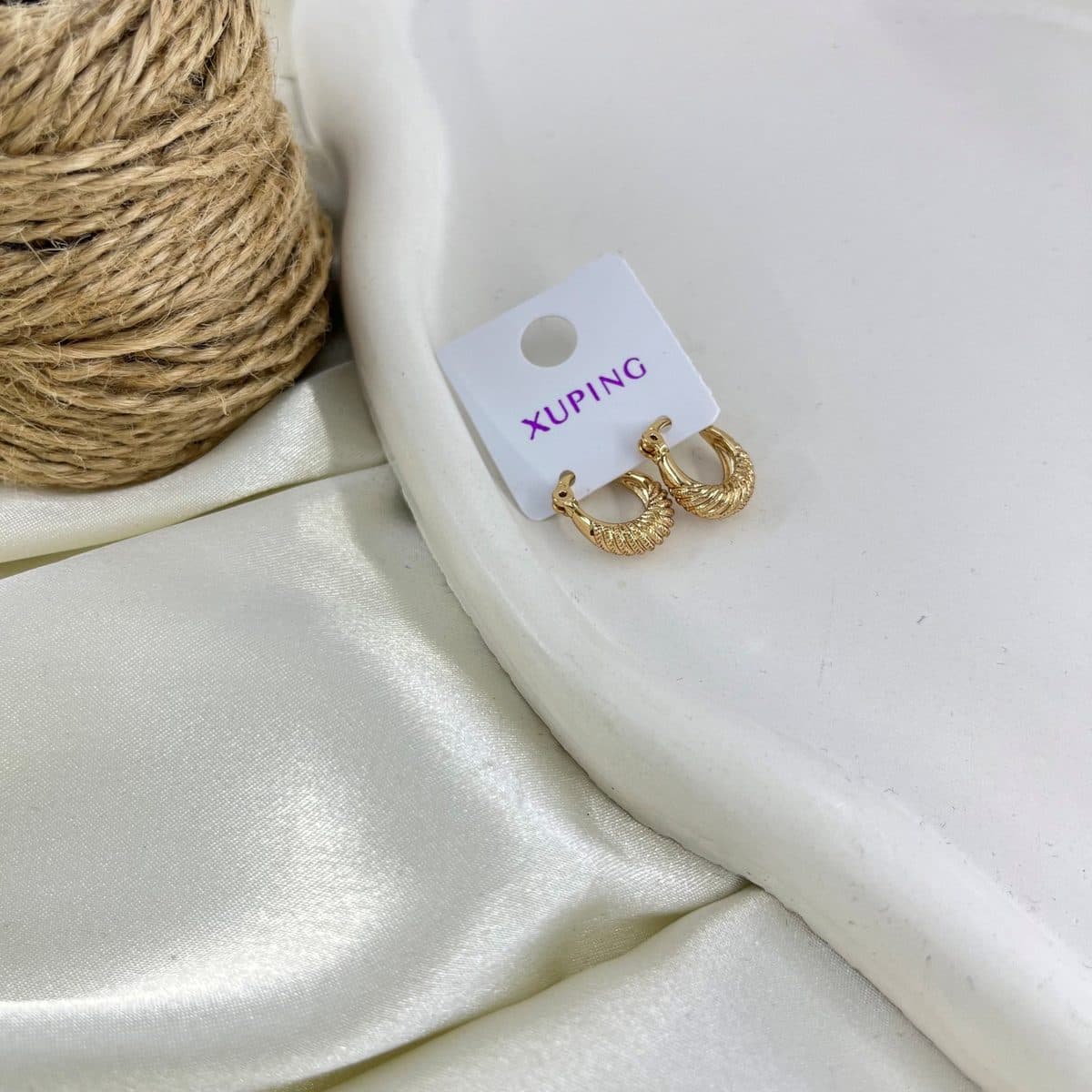 گوشواره زنانه ژوپینگ مدل پیچی کد E6358 — تصویر ۶