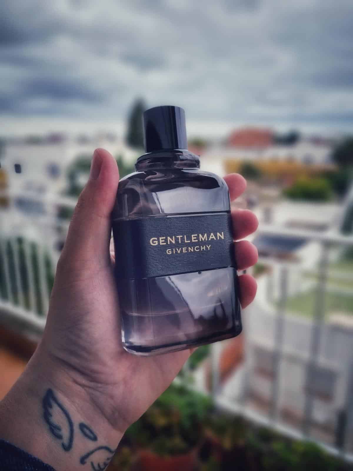 عطر ادکلن جیوانچی جنتلمن ادو پرفیوم بویزی اصل | Givenchy Gentleman Eau de Parfum Boisée 100 ml — تصویر ۳