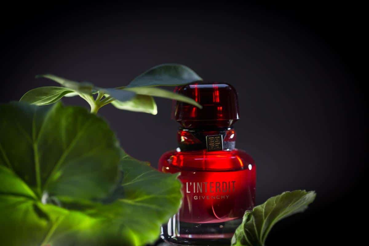 عطر ادکلن جیونچی له اینتردیت ادو پرفیوم رژ اصل | Givenchy L’Interdit EDP Rouge 80 ml — تصویر ۳
