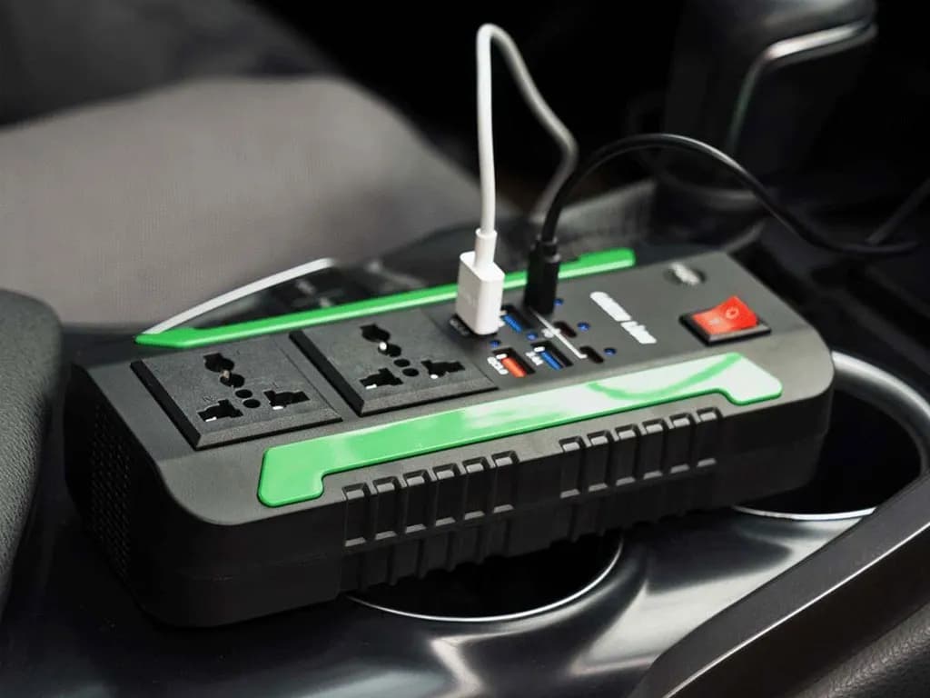 اینورتر و مبدل برق Green Lion Spark 300 Power Inverter — تصویر ۹
