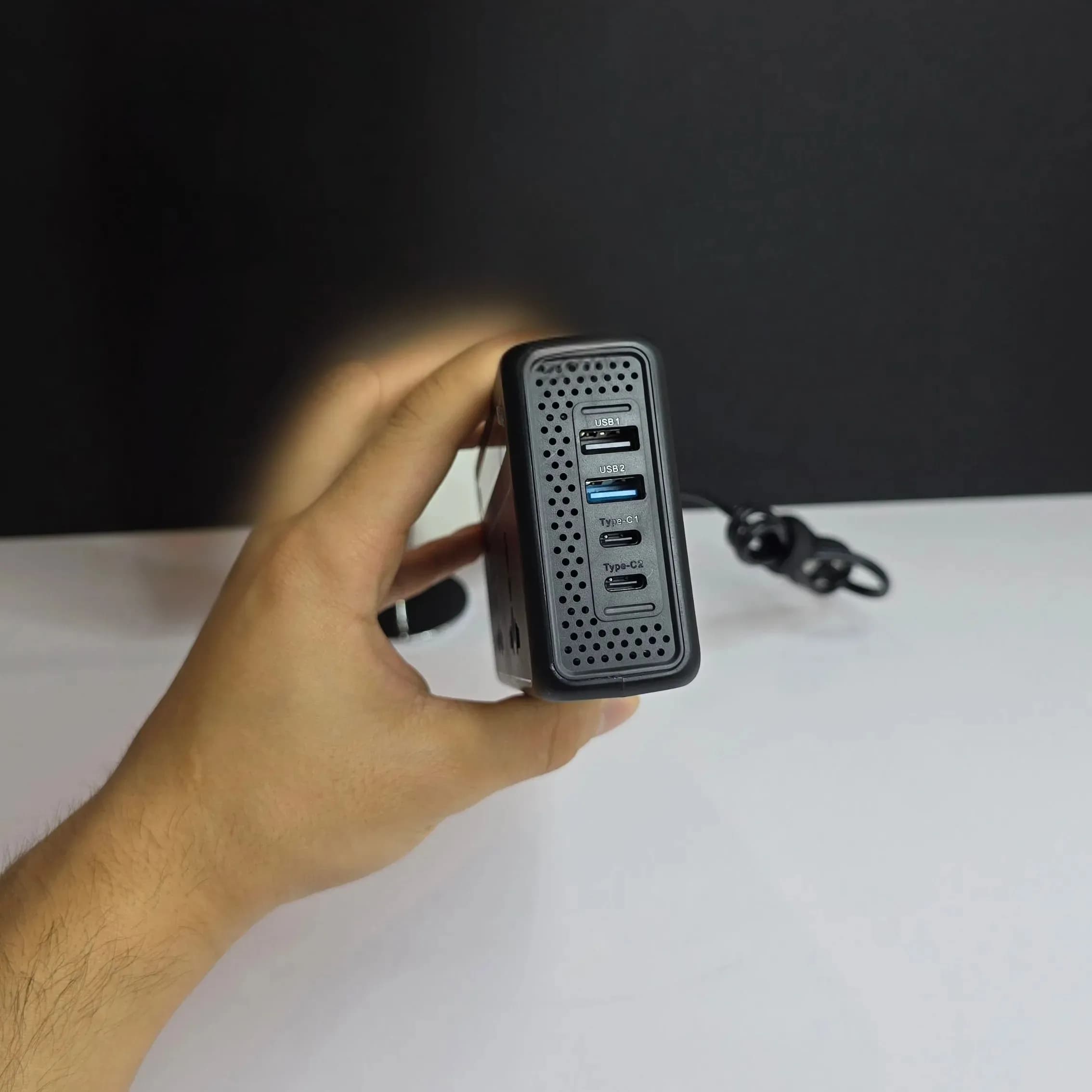 مبدل خودرو گرین لاین مدل GC-250 CAR INVERTER — تصویر ۵