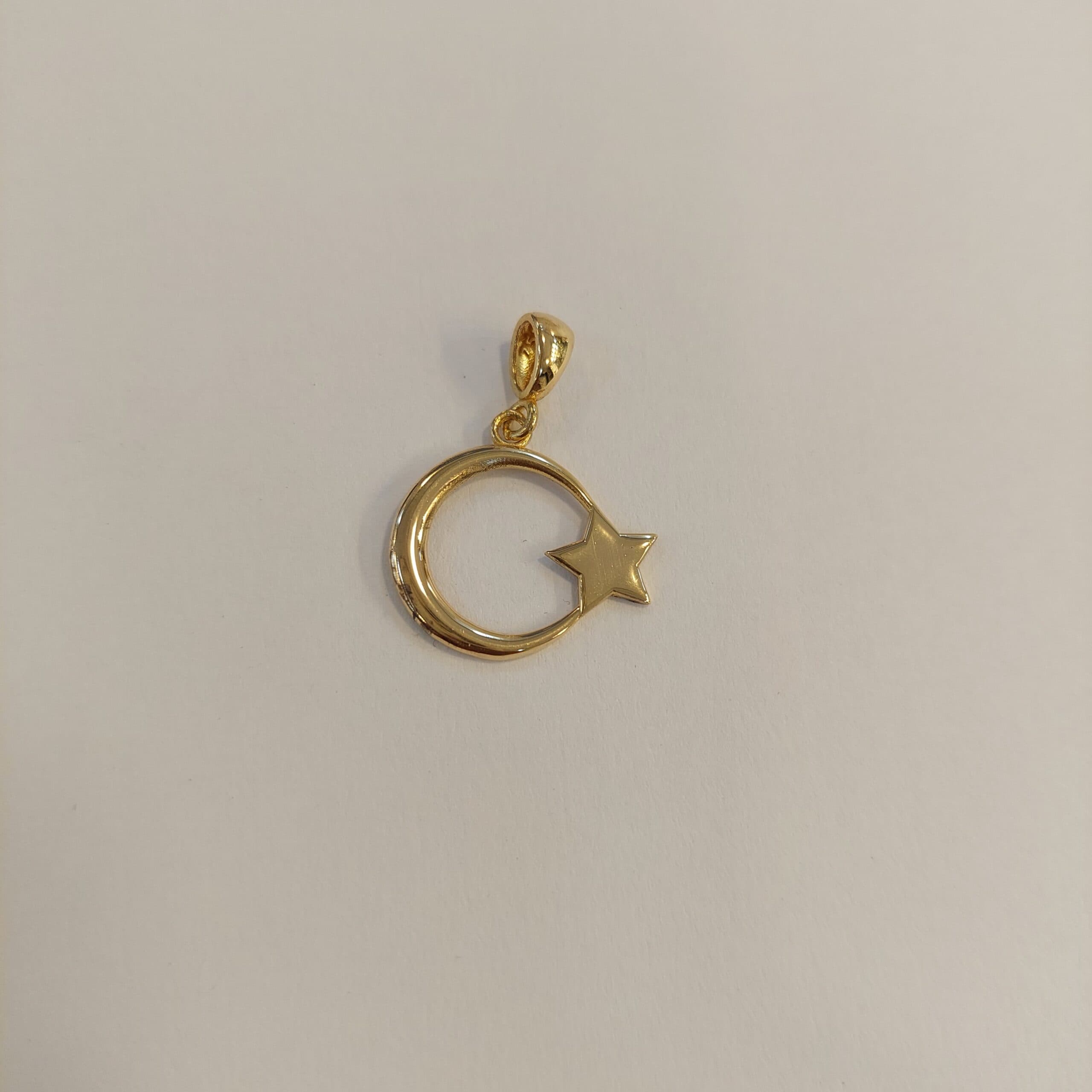 پلاک طلا زنانه طرح ماه و ستاره — تصویر ۲