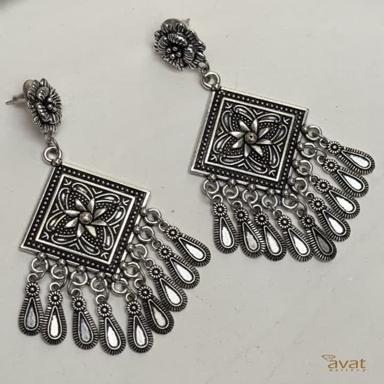 گوشواره برنج هندی ابکاری نقره ای
