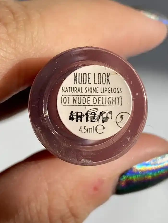 رژ لب مایع براق Nude Look گلدن رز 01 — تصویر ۸