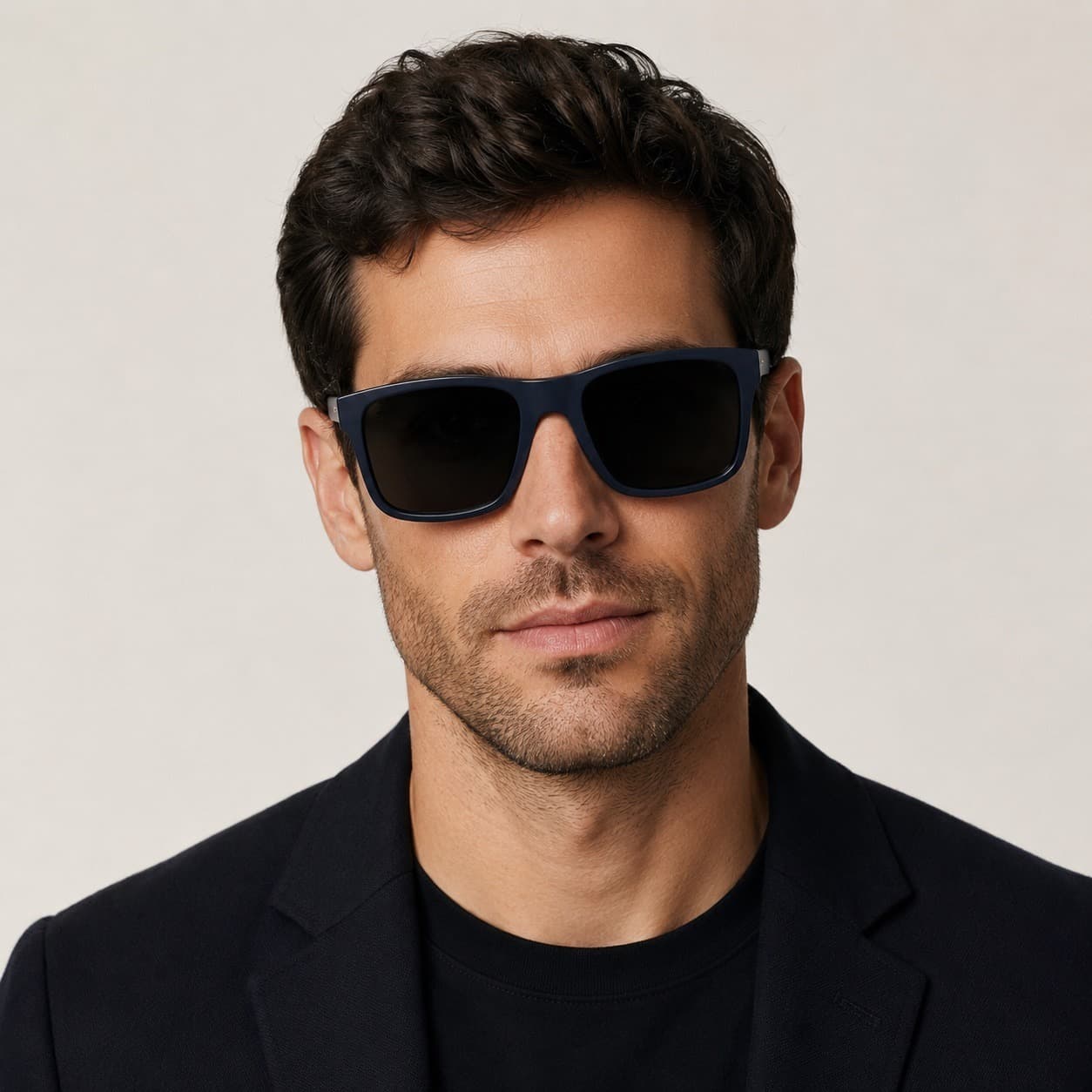 عینک آفتابی برند Prada مدل 24024 — تصویر ۴