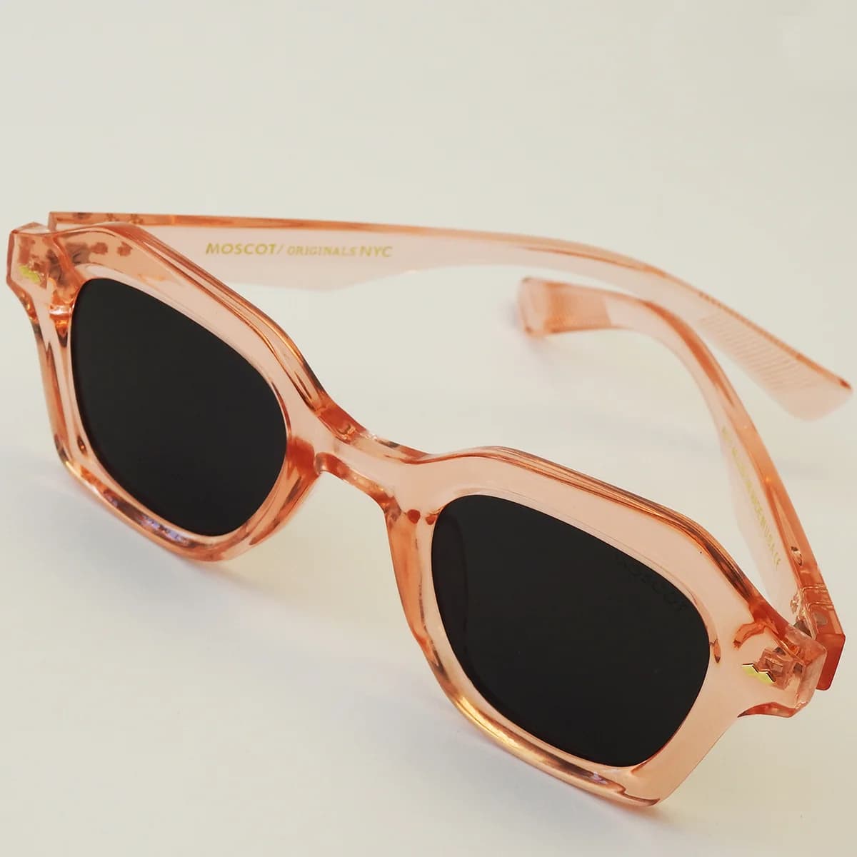 عینک آفتابی MOSCOT مدل 6011 — تصویر ۹