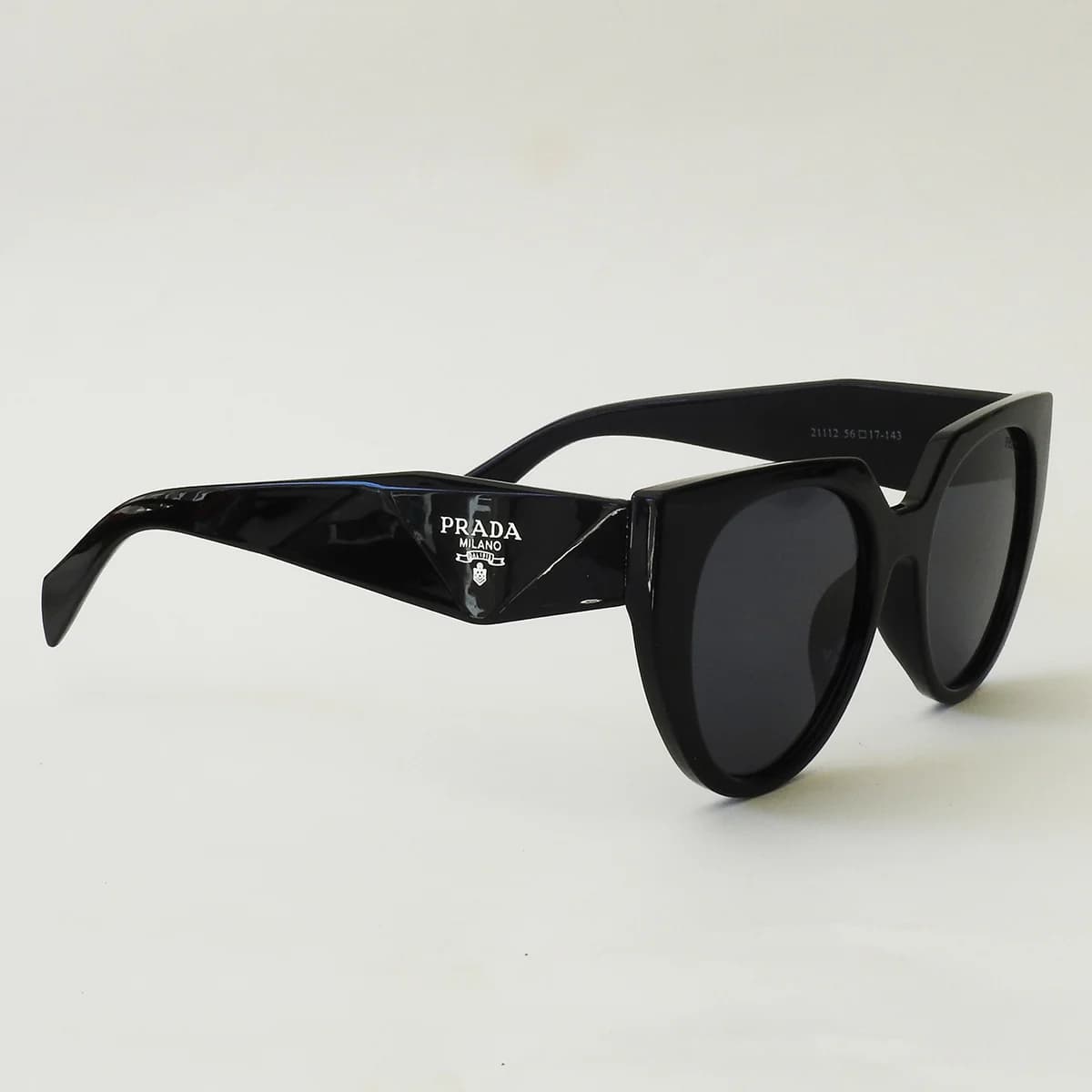 عینک آفتابی PRADA مدل 21112 — تصویر ۵