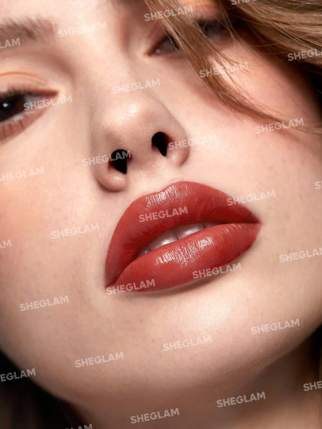 رژ لب کرمی شیگلم Sheglam سری Creme Allure Lipstick رنگ In My Head — تصویر ۷