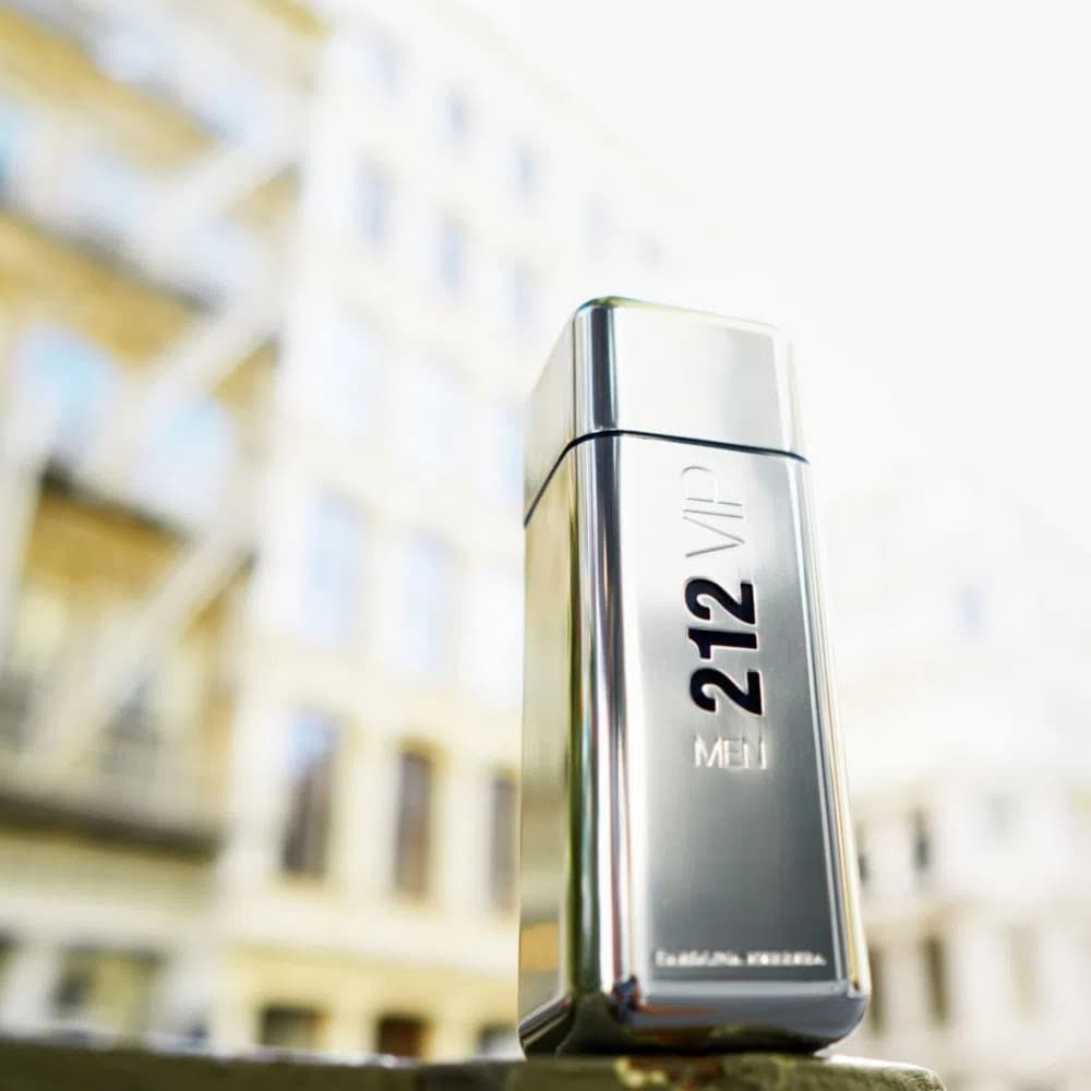 ادوتویلت مردانه کارولینا هررا 212 وی ای پی من _ Carolina Herrera 212 VIP Men — تصویر ۶
