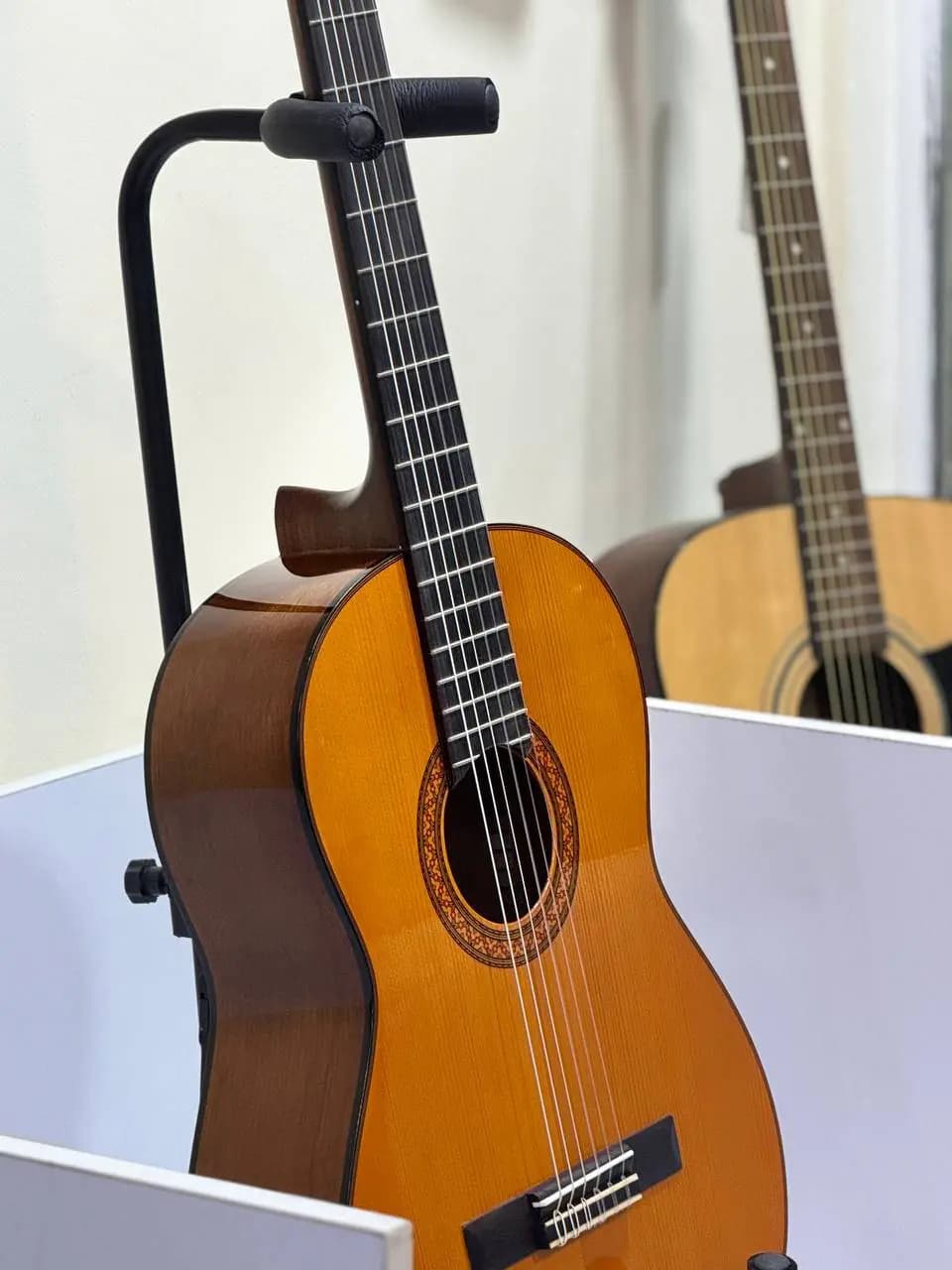 گیتار یاماها c70 اصل اندونزی — تصویر ۵