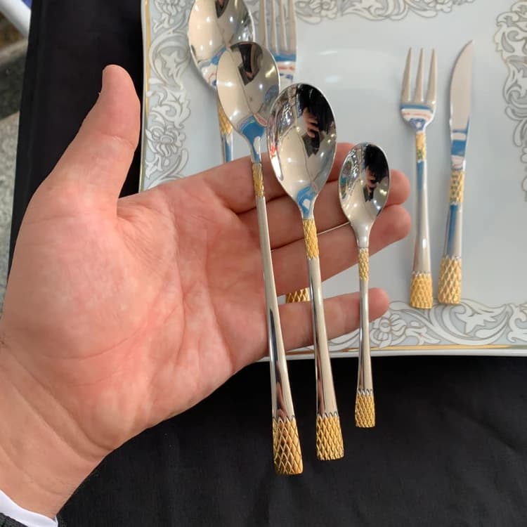قاشق چنگال 24 نفره 120 پارچه یونیک دهنه اروپایی مدل آناناسی طلایی — تصویر ۸