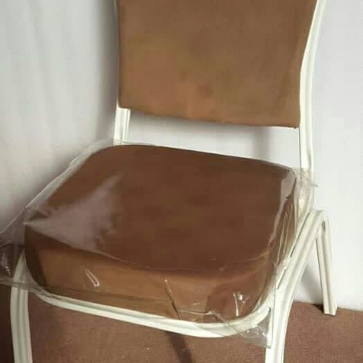 صندلی غذاخوری (آلمانی ) — تصویر ۱۲