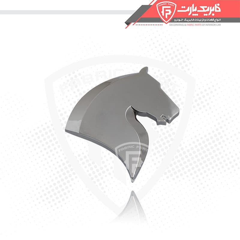 آرم اسب جلو پنجره تارا