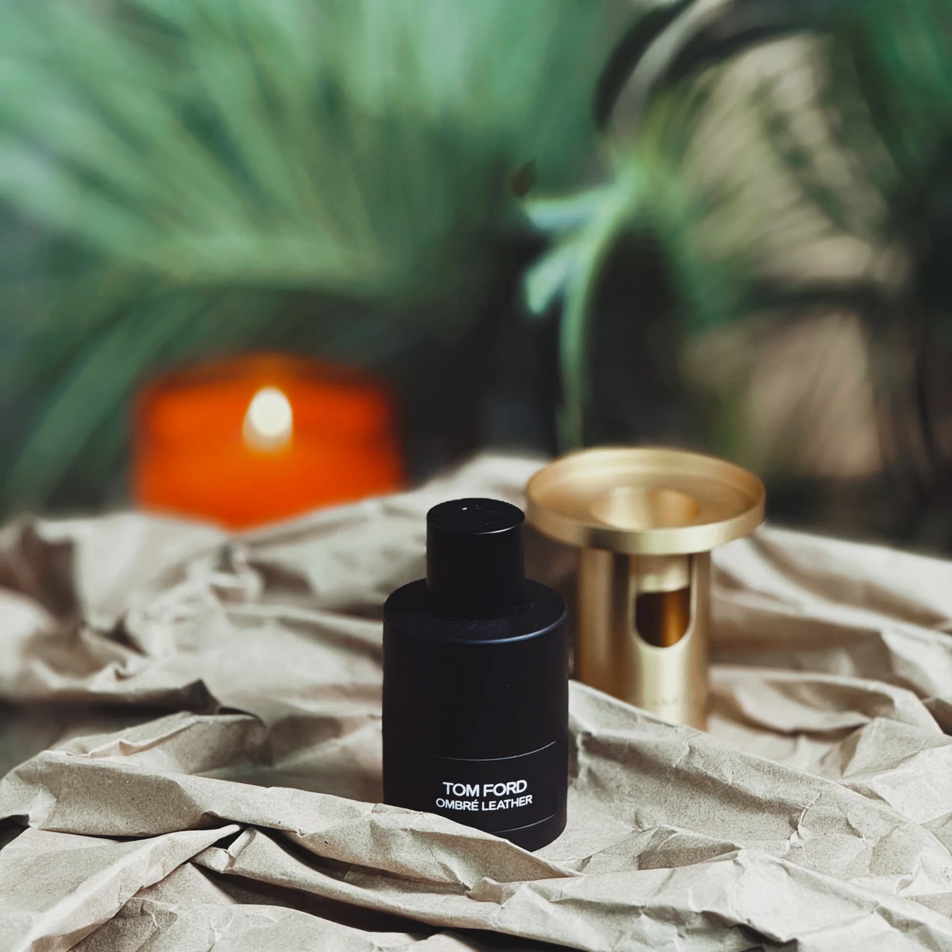 عطر تام فورد اومبر لدر (امبر لدر) (لوزی) — تصویر ۴