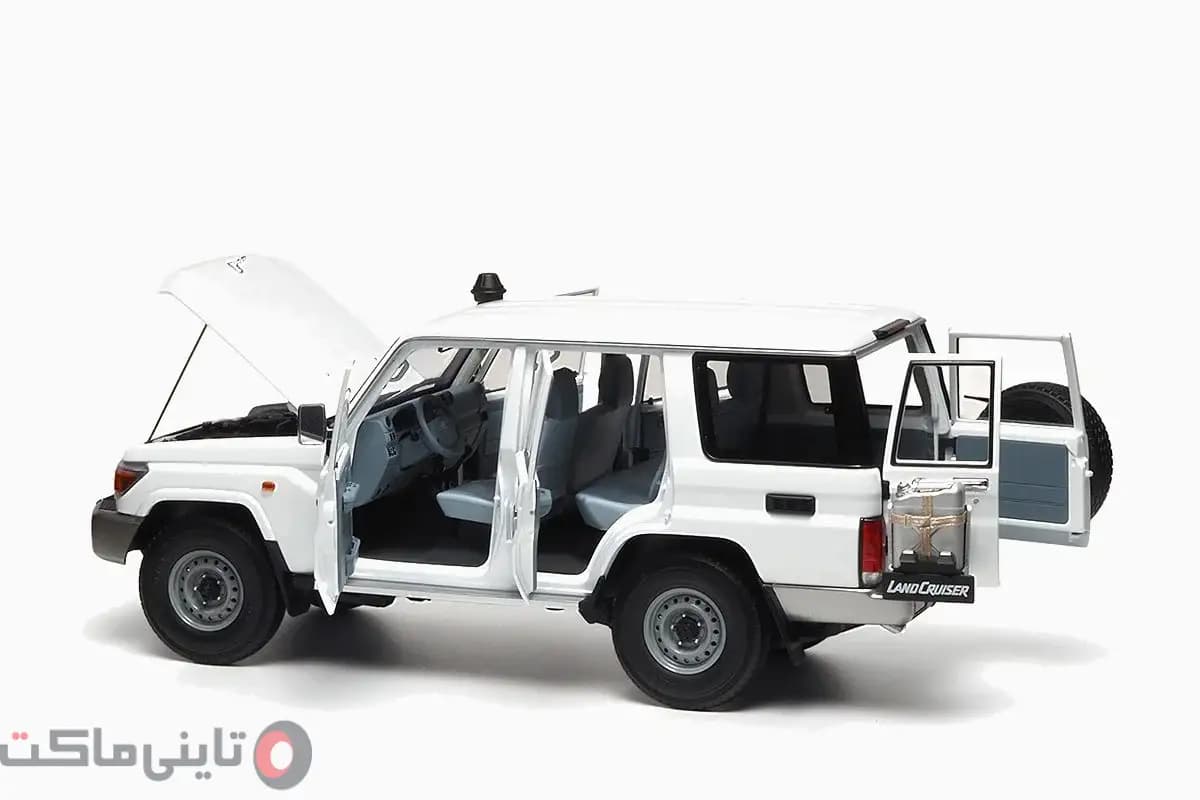 ماکت ماشین Toyota Landcruiser 70 LC76 برند Almost Real — تصویر ۶
